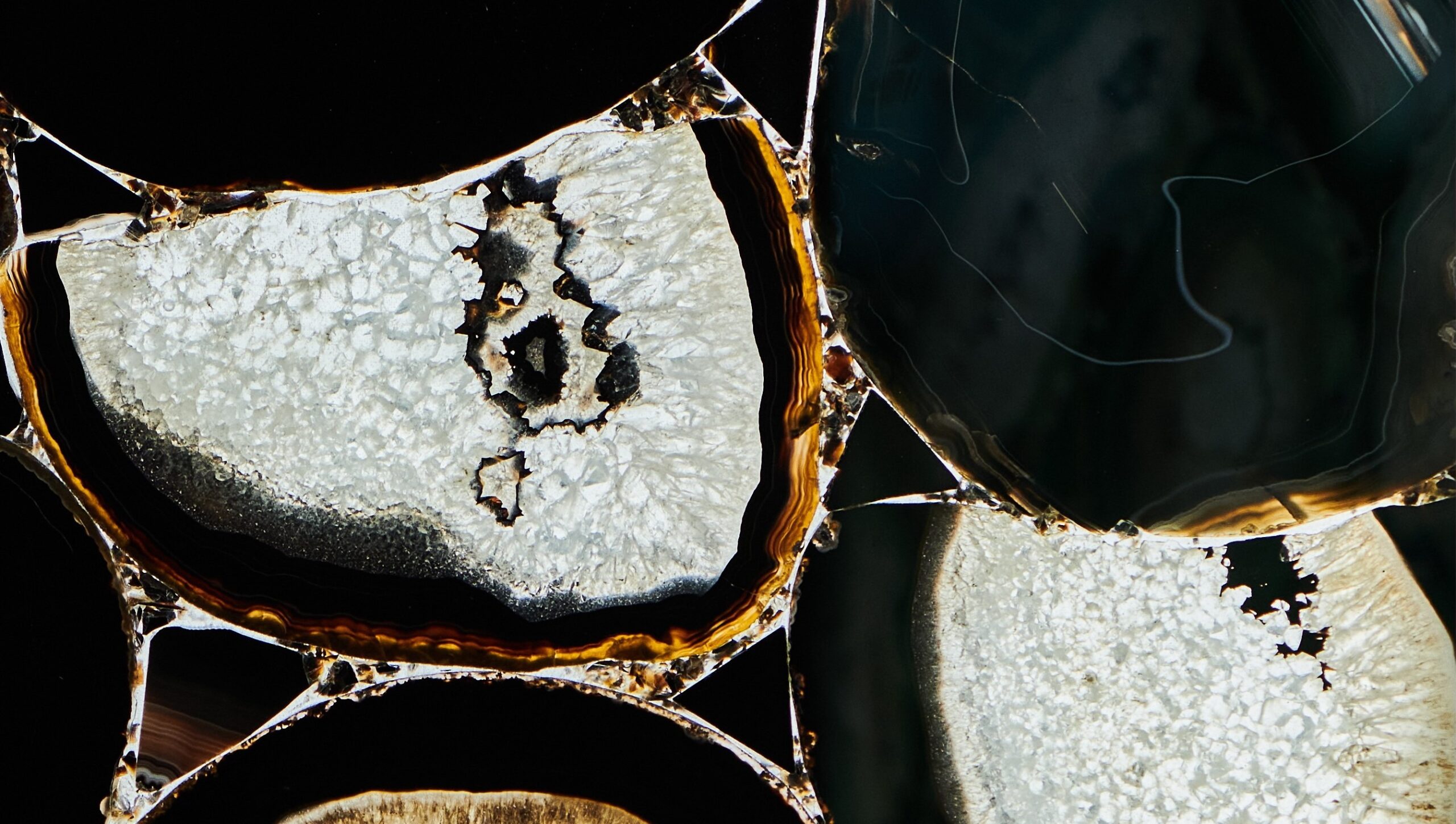 Agate Black